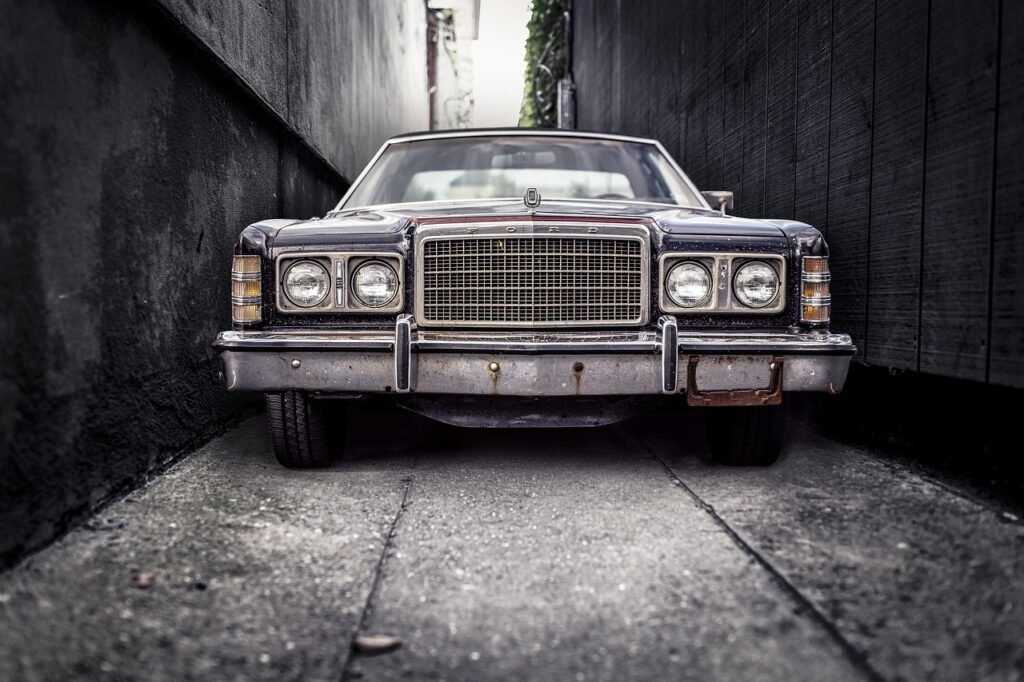 car, vehicle, ford, classic, automobile, retro, vintage, usa, antique, transportation, transport, style, oldtimer, grill, headlights, car wallpapers, windshield, automotive, narrow, alley